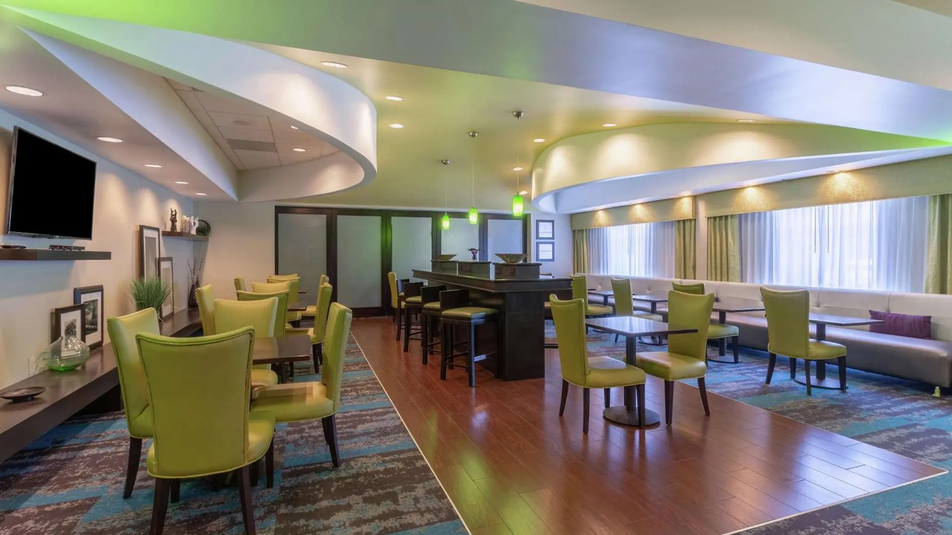 Hampton Inn Richmond - South Hotel