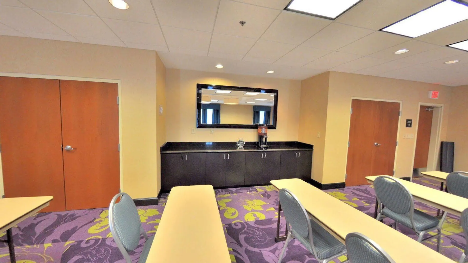 Hampton Inn Richmond - South 3*,